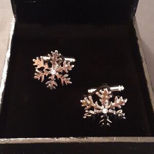 New Cufflinks Christmas Snowflakes Stainless Steel New In Box